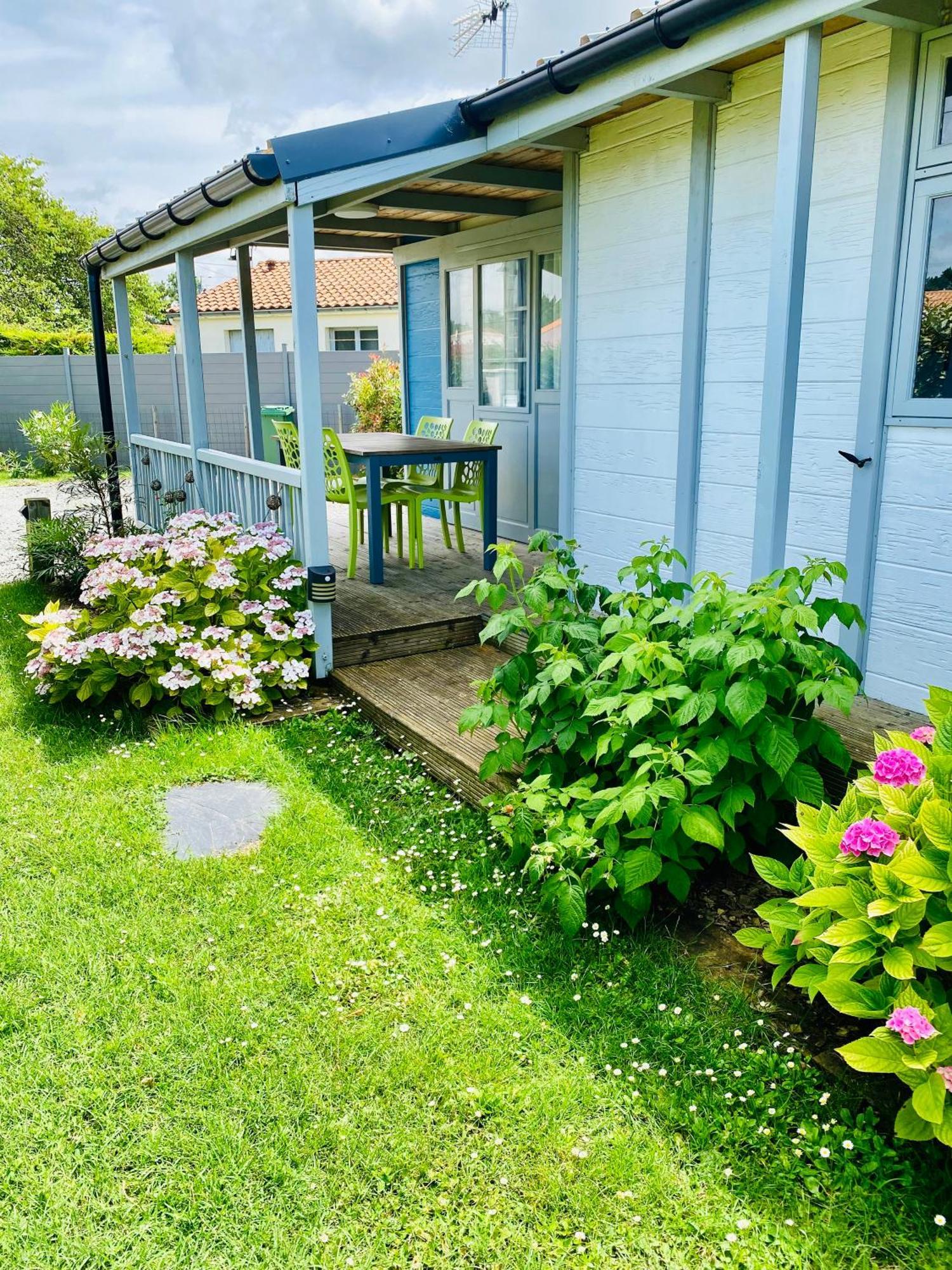 Chalet Atypique Au Calme Avec Emplacement Ideal Soubise Luaran gambar